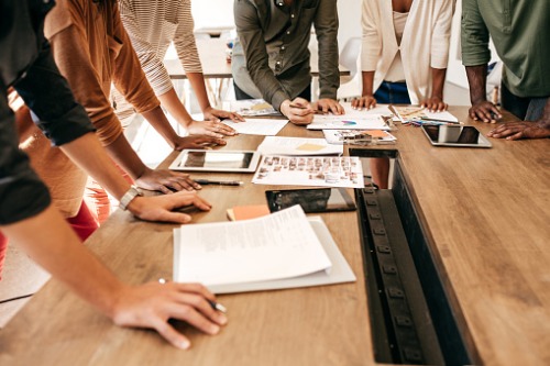 How traditional insurance players can stay ahead as the technology pendulum swings